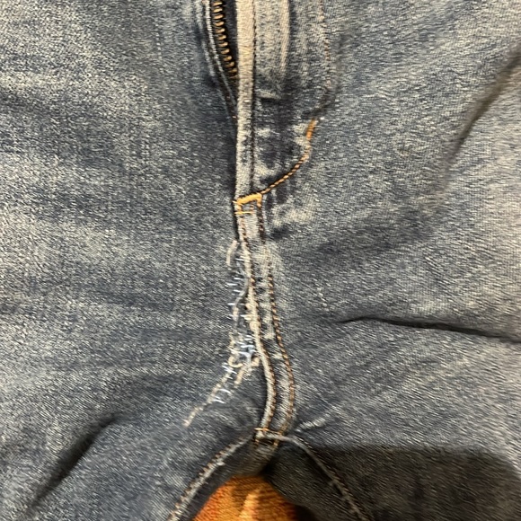 CITIZENS OF HUMANITY Rocket Crop High-Rise Skinny Jean - Picture 3 of 3